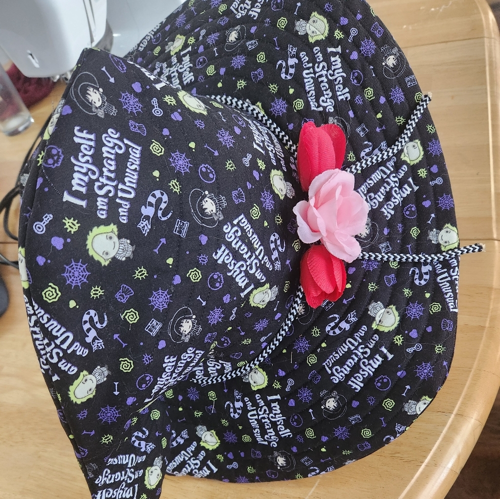 Beetlejuice witch hat